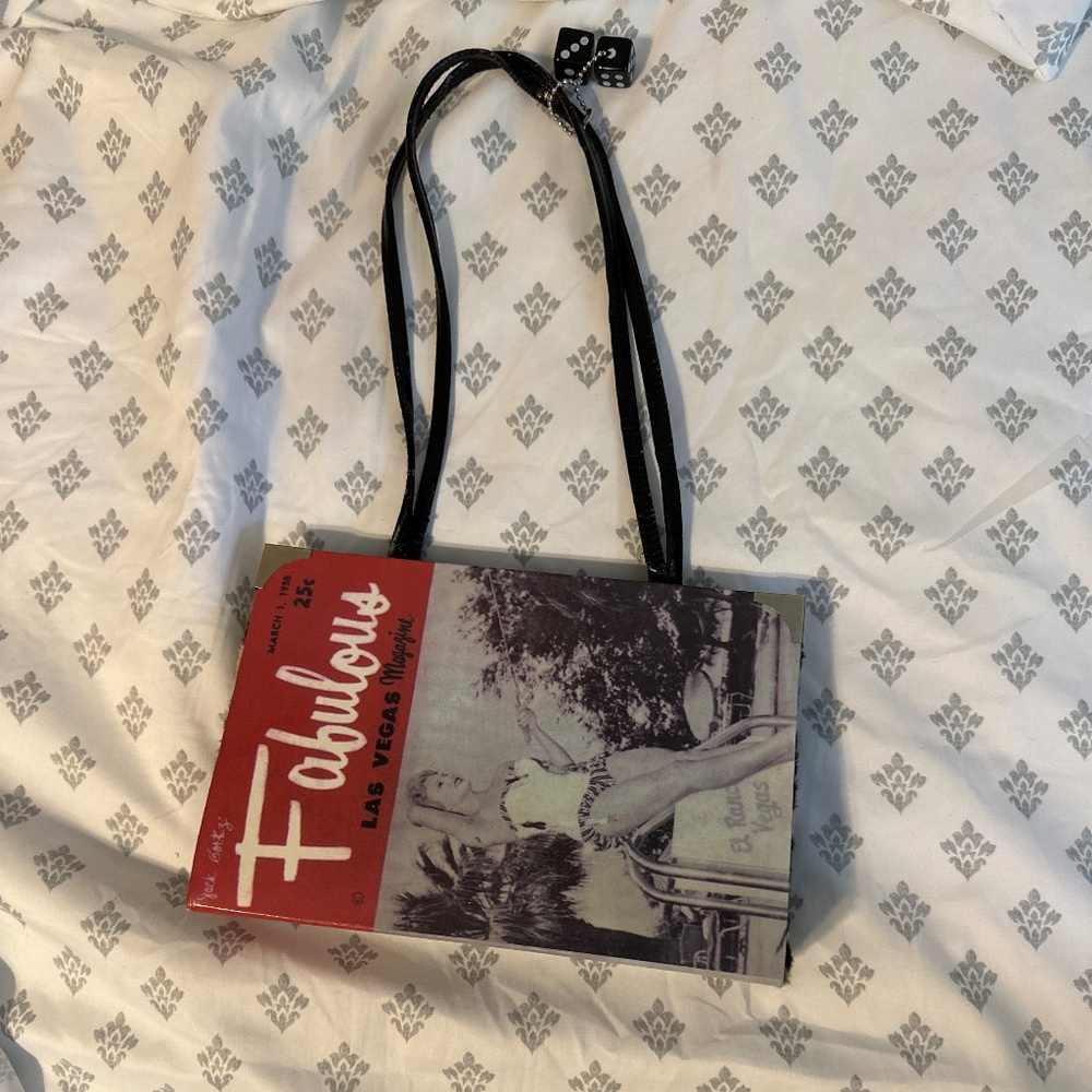 Pinup purse
